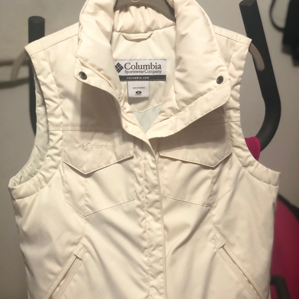 COLUMBIA DOWN AND FEATHER VEST